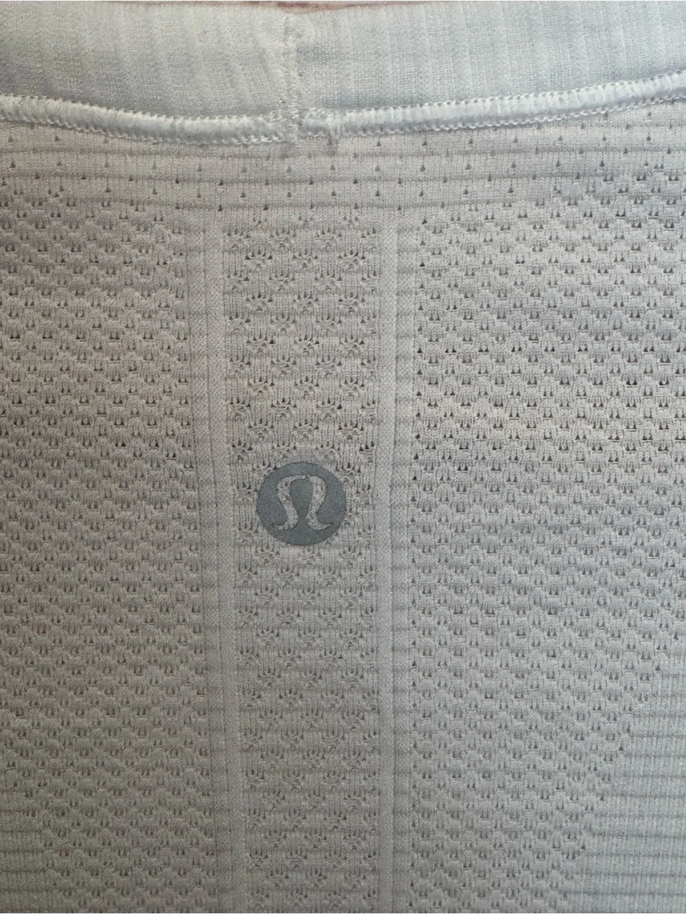 Lululemon Swiftly Tech Long Sleeve Crew in White Sz 4